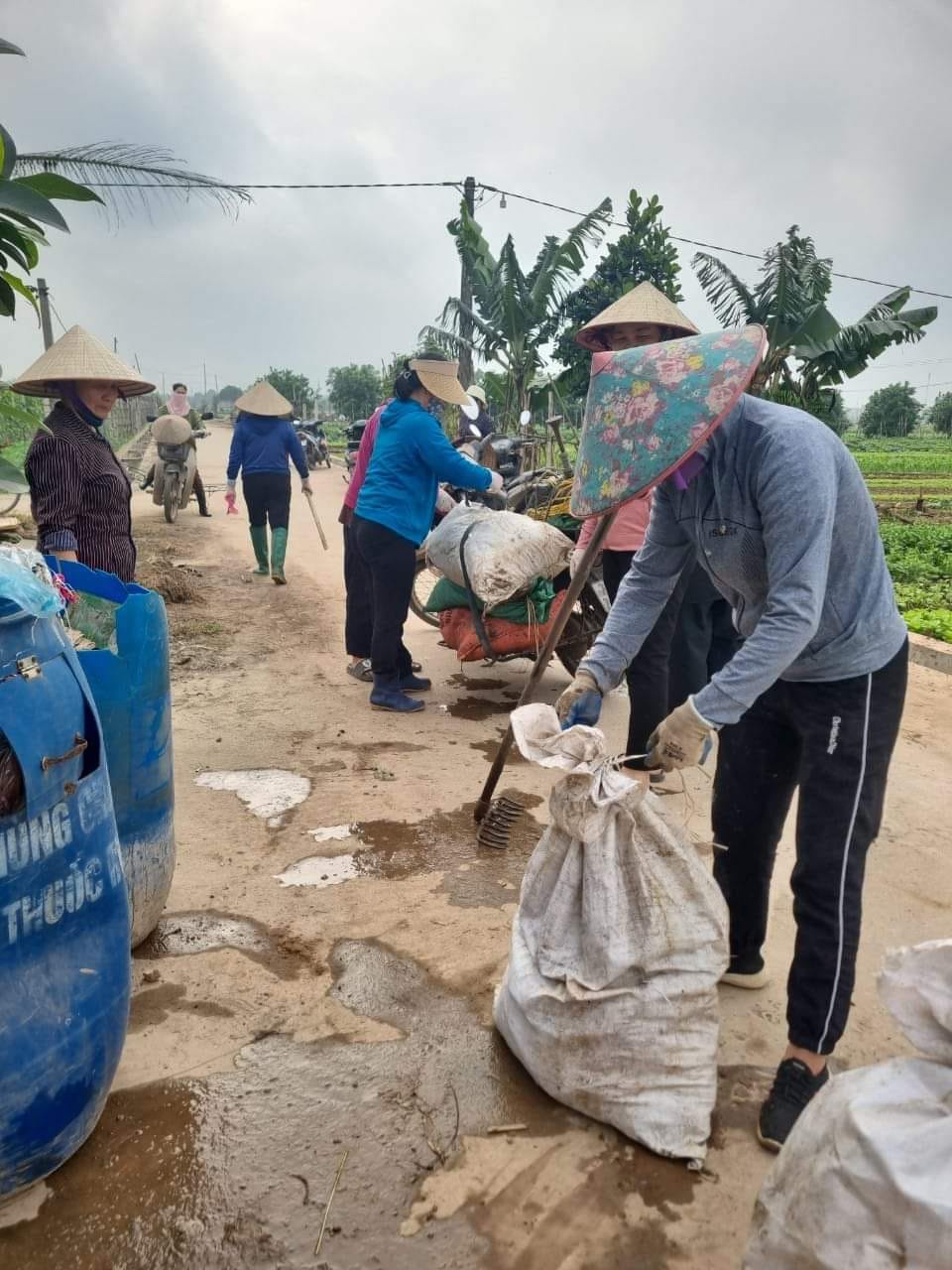 Thông báo: Phát động chiến dịch ra quân nạo vét mương thủy lợi cải tạo vệ sinh đồng ruộng khắc phục hậu quả sau thiên tai phục vụ sản xuất vụ Đông Xuân năm 2024-2025 trên địa bàn xã Vân Phúc