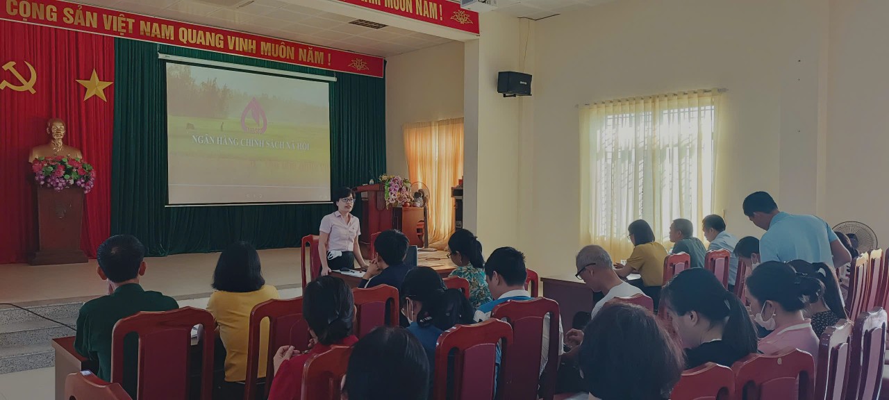 NGÂN HÀNG CHÍNH SÁCH XÃ HỘI HUYỆN PHÚC THỌ TRIỂN KHAI TẬP HUẤN VÀ CÀI ĐẶT ỨNG DỤNG QUẢN LÝ TÍN DỤNG CHÍNH SÁCH TRÊN ĐỊA BÀN CÁC XÃ, THỊ TRẤN