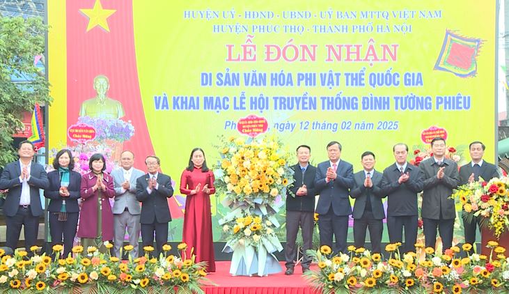 Lễ đón nhận Di sản văn hoá phi vật thể Quốc gia và khai mạc Lễ hội truyền thống Đình Tường Phiêu Ngày đăng 12/02/2